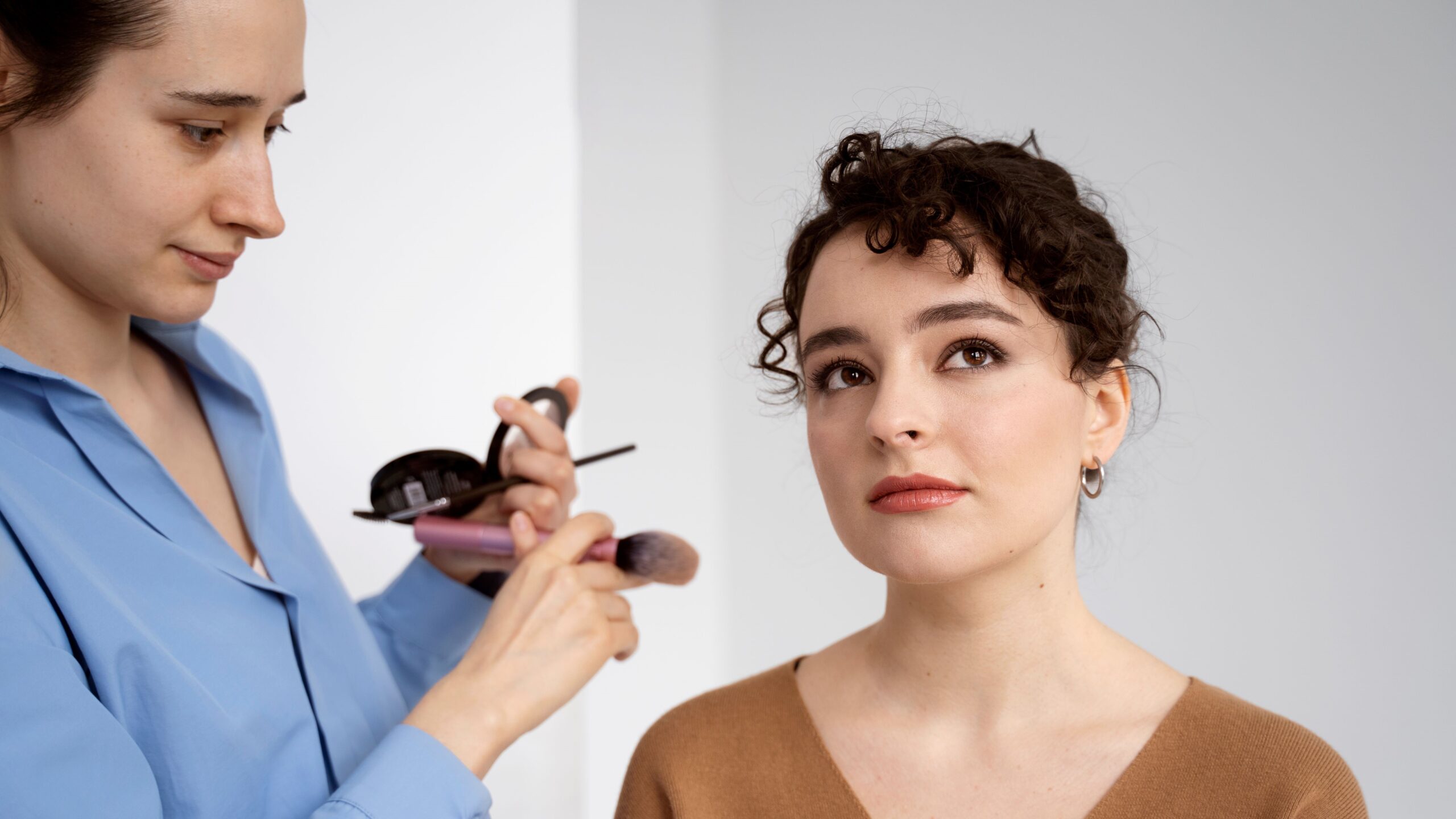 Jewelry, makeup, and hair: what’s acceptable in a U.S. passport photo?