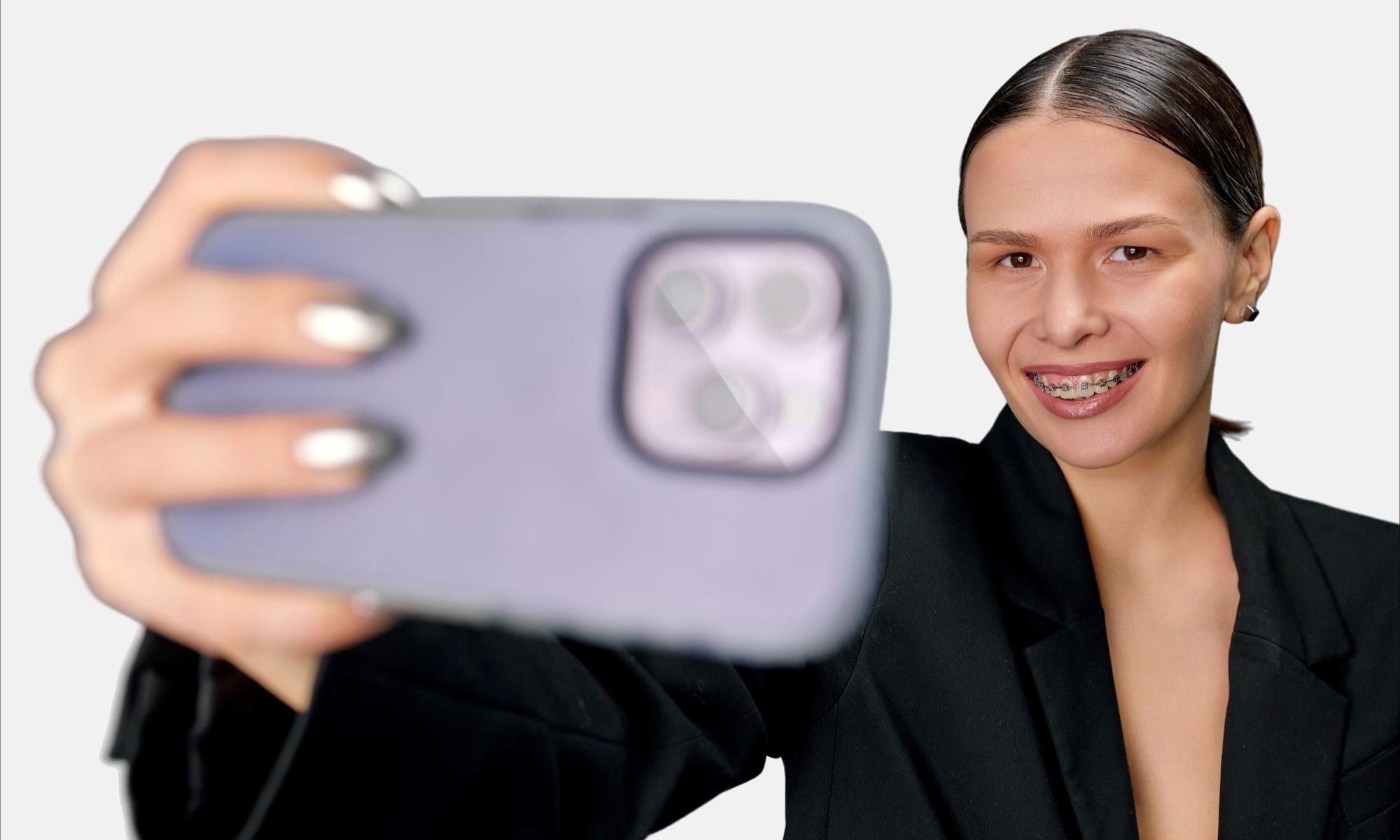 How to take a passport photo with braces: what you need to know